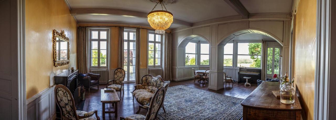 Le Domaine De Langlardie Bed & Breakfast Soudat Екстериор снимка