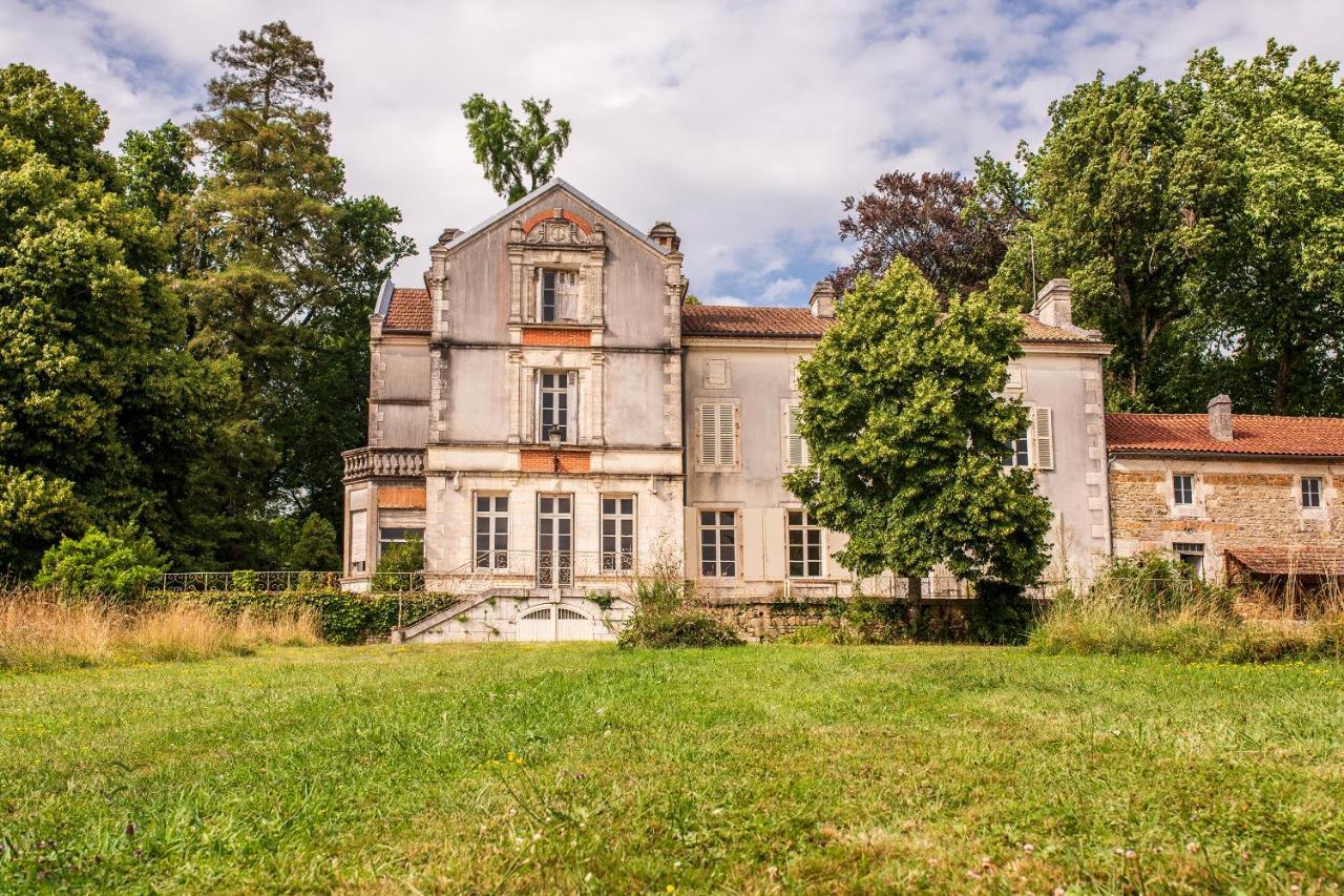 Le Domaine De Langlardie Bed & Breakfast Soudat Екстериор снимка